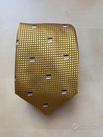 Cravatta BP color oro