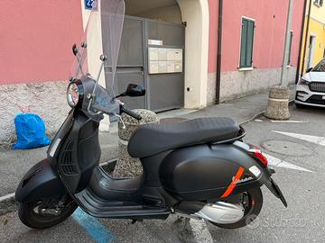 Piaggio Vespa GTS 300 Super Sport 2023 Nero Opaco