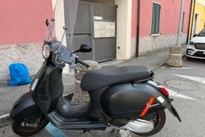 Piaggio Vespa GTS 300 Super Sport 2023 Nero Opaco