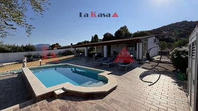 Casa singola con piscina tra Posada e Torpé