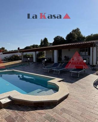 Casa singola con piscina tra Posada e Torpé