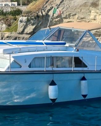 Chris Craft Super Catalina 28 – Classic Boat