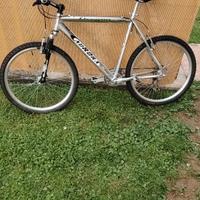 Mountain bike in alluminio unisex