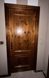 Porta di puro legno originale