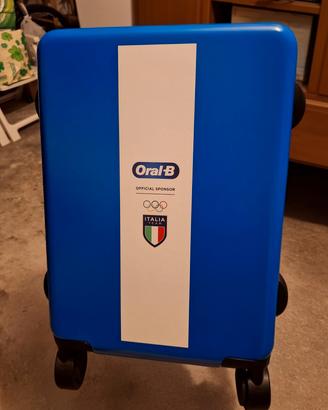 Trolley cabina brandizzato ORAL-B