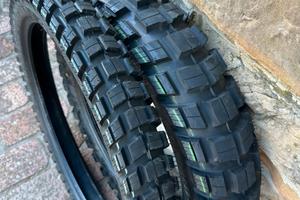 Gomme CST ex01
