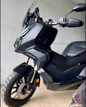 Honda ADV 350 - 2000 km - Pari al nuovo - Garanzia