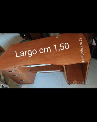Tolgo scrivania da ufficio  ottime condiziono