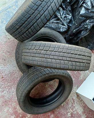 4 pneumatici invernali 195/60/R15