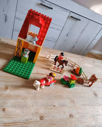 LEGO Duplo 4974 Maneggio 
