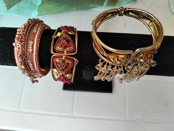 tre braccialetti rigidi vintage anni 2000