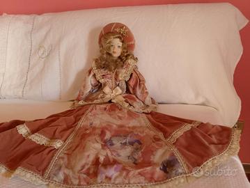 Bambola di porcellana
