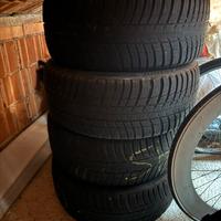 Pneumatici invernali Bridgestone 225 45 R 17