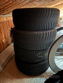 Pneumatici invernali Bridgestone 225 45 R 17