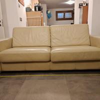 Divano in similpelle 