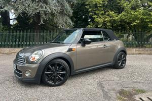 Mini cooper D cabrio 2000 automatica