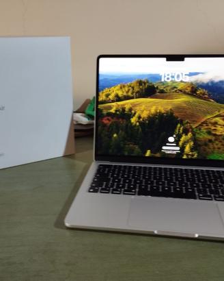 MacBook Air M2 13” 16GB / 256GB + AppleCare+