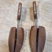 tendiscarpa in legno di cedro church's