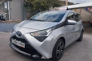 SPLENDIDA TOYOTA AYGO 10.5O CONNECT +TEL+GARANZIA