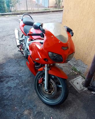 Suzuki SV 650 99 versione Special a libretto 