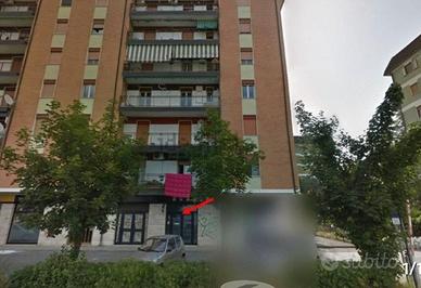 Locale commerciale 225m2 a Rende