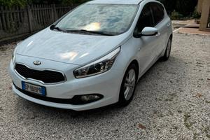 KIA CEE'D Berlina 2013