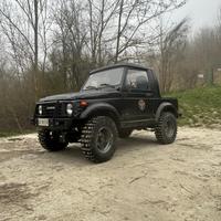 Suzuki samurai sj413