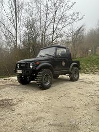 Suzuki samurai sj413