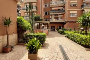 2 LOCALI A ROMA