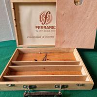 Cassetta pittura ferrario in legno con tavolozza