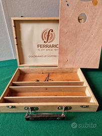 Cassetta pittura ferrario in legno con tavolozza