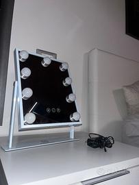 Specchio con luci touch.