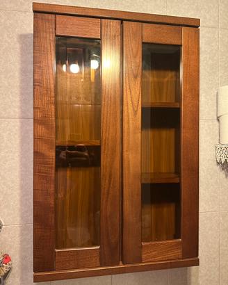 Arredo bagno e armadietto