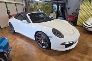 Porsche 911 991 Carrera 4S Cabriolet 3.8 Book serv