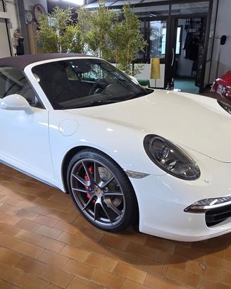 Porsche 911 991 Carrera 4S Cabriolet 3.8 Book serv