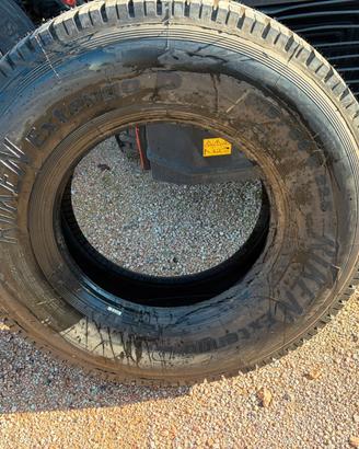 G15 - Gomme per camion di varie misure