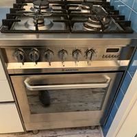 Cucina Ariston 4 fuochi e forno