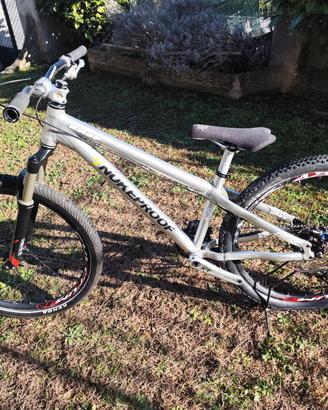 MTB x pump track