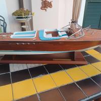 modellino motoscafo Riva Aquarama
