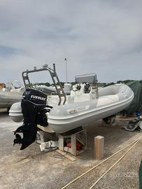 Gommone Trident 550 + Evinrude 90cv – accessoriato