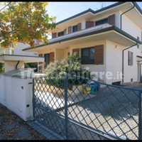 Villa seminuova di mq.350