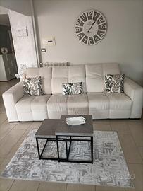 divano in tessuto lavabile colore beige 