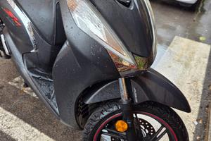 scooter sh 300i Honda 