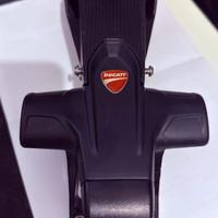 PORTA TARGA DUCATI PERFORMANCE IN CARBONIO