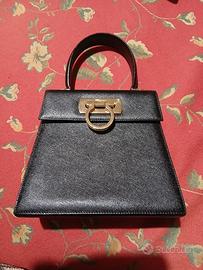 Salvatore Ferragamo borsa originale.