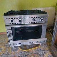 Cucina Industriale e Cappa Aspirante
