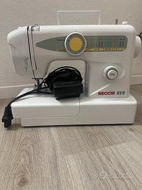 Macchina da cucire Necchi 519