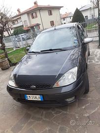 automobile macchina Ford focus