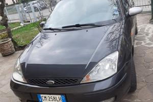 automobile macchina Ford focus
