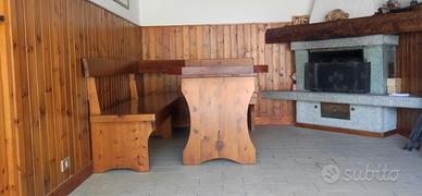 Tavolo e panca in legno massello